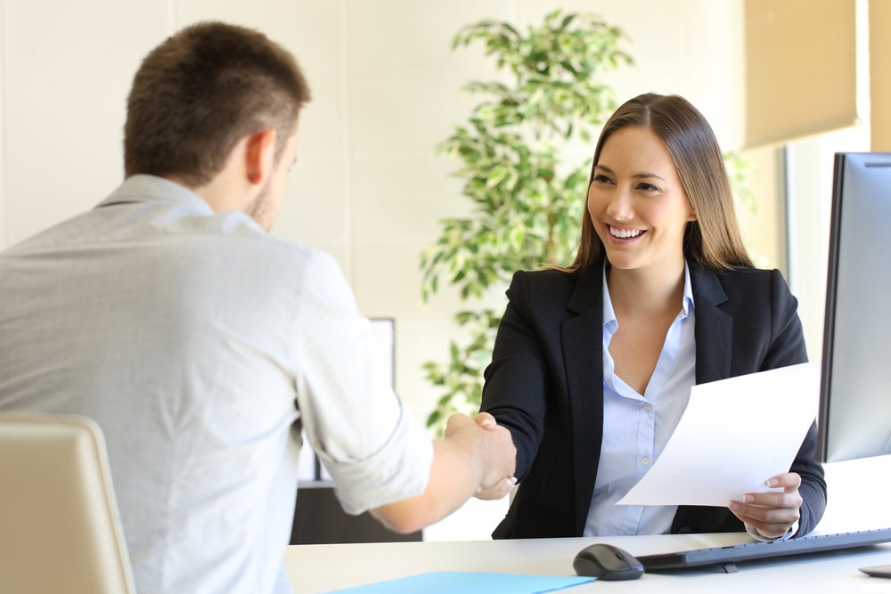 How to Leave a Strong Final Impression on an Interviewer